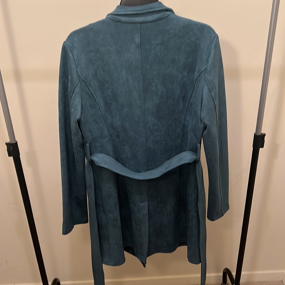 Women’s Suede Solitaire Coat - Picture 4 of 7